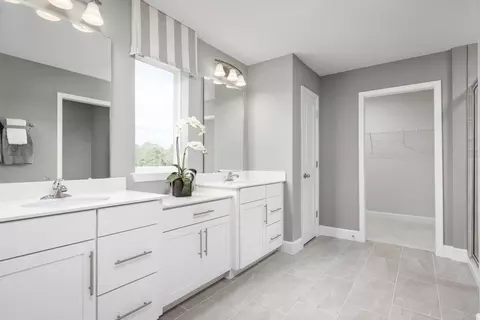 Bath - 1981 Quail Fields Cir, Winter Haven, FL 33884 photo 1 of 3
