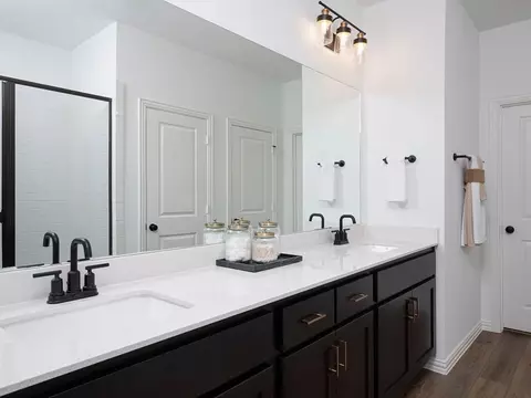 Bath - 3993 Olin Way, Celina, TX 75009 photo 2 of 5