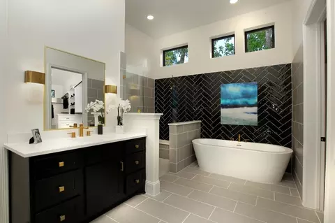 Bath - 334 Silver Sage St, Conroe, TX 77304 photo 7 of 7