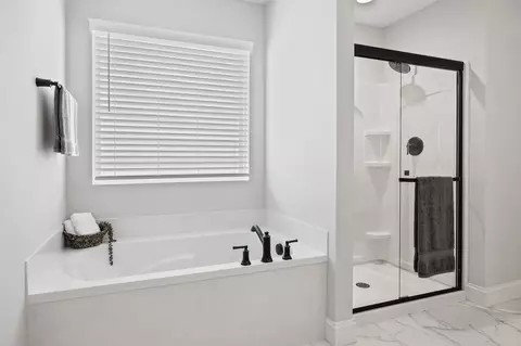 Bath - 1020 Clover Hill Ct, Sullivan, MO 63080 photo 9 of 31