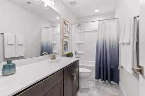 Bath - 1020 Clover Hill Ct, Sullivan, MO 63080 photo 5 of 31