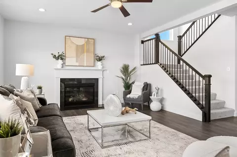 Living - 1020 Clover Hill Ct, Sullivan, MO 63080 photo 2 of 23