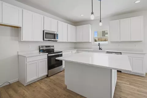 Kitchen - 1020 Clover Hill Ct, Sullivan, MO 63080 photo 29 of 30