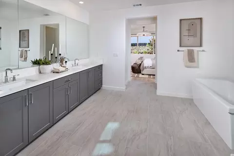 Bath - 5548 Dora Way, Oceanside, CA 92057 photo 1 of 9