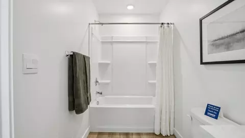 Bath - 1932 E Corriente Dr #1299, Salem, UT 84653 photo 3 of 8