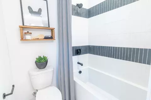 Bath - 1080 Vinaza Ln, Paso Robles, CA 93446 photo 8 of 8