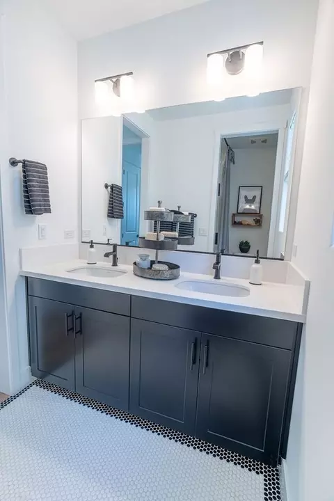 Bath - 1080 Vinaza Ln, Paso Robles, CA 93446 photo 7 of 8