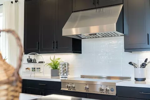 Kitchen - 1080 Vinaza Ln, Paso Robles, CA 93446 photo 9 of 16