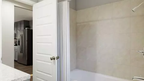 Bath - 16575 Willow Forest Dr, Conroe, TX 77302 photo 4 of 4