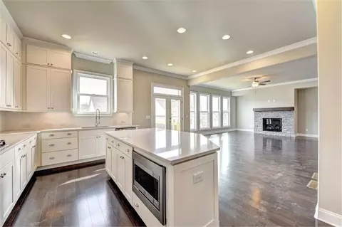 10050 Ruppel Ln, Johns Creek, GA 30005