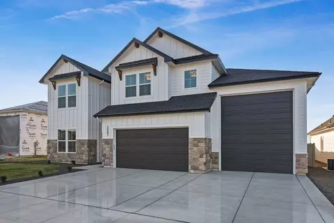 Exterior - 2230 N Peakhurt Ave, Kuna, ID 83634 photo 5 of 8