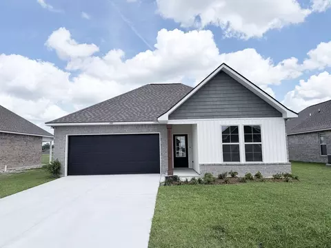 1321 Tina St, Thibodaux, LA 70301