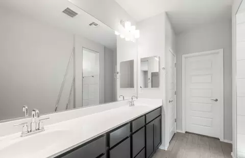 Bath - 6728 W Ebbets Way, Florence, AZ 85132 photo 1 of 9