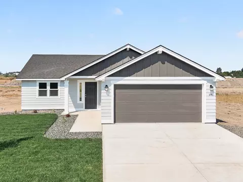379 Voyager Ave, Prosser, WA 99350
