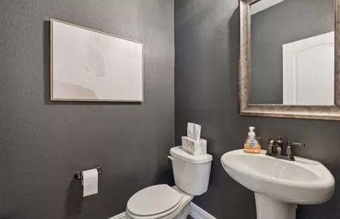 Bath - 11045 Abbotsbury Rd, Haslet, TX 76052 photo 1 of 5