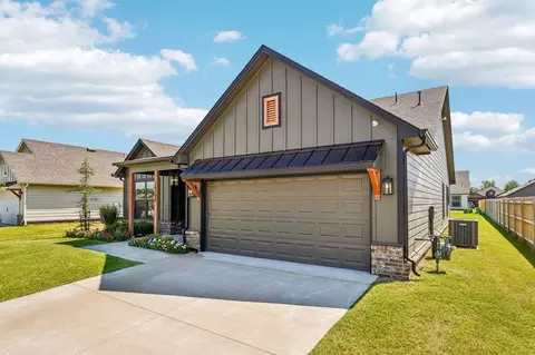 Exterior - 16185 S 89th E Ave, Bixby, OK 74008 photo 5 of 7
