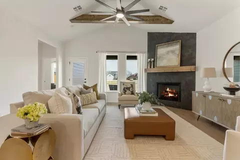 Living - 16185 S 89th E Ave, Bixby, OK 74008 photo 7 of 9