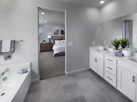 Bath - 5212 Kestrel St, Antioch, CA 94531 photo 2 of 3