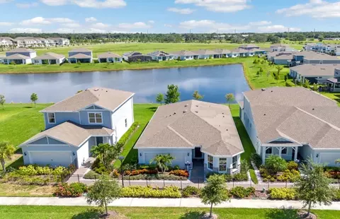 View/Area - 2663 Clear Night Ave, Kissimmee, FL 34744 photo 3 of 4