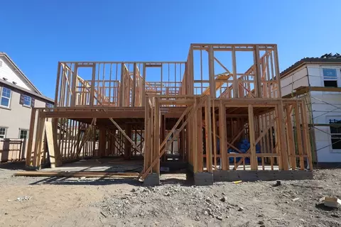 Exterior - 225 Weathervane Dr, Lathrop, CA 95330 photo 2 of 5