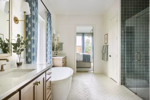 Bath - 3107 Shaddock Blvd, Rockwall, TX 75032 photo 1 of 5