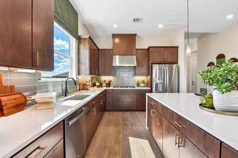 Kitchen - 7812 Skytree Dr, Austin, TX 78744 photo 2 of 6