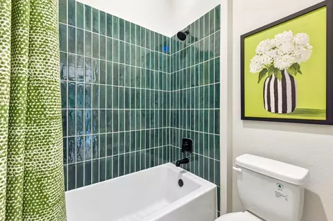 Bath - 7812 Skytree Dr, Austin, TX 78744 photo 6 of 6