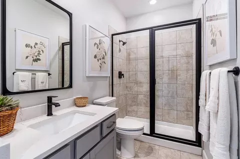 Bath - 14824 Juniper Dr, Thornton, CO 80602 photo 2 of 4