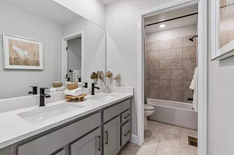 Bath - 14824 Juniper Dr, Thornton, CO 80602 photo 4 of 4