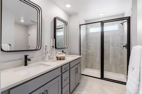 Bath - 14824 Juniper Dr, Thornton, CO 80602 photo 3 of 4