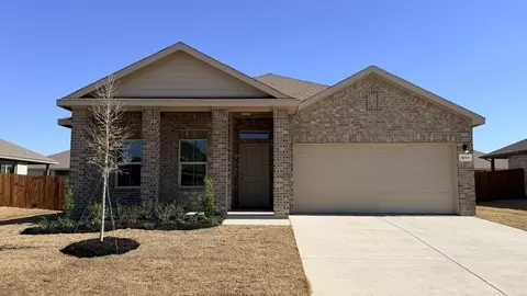 917 Boll Weevil Dr, Cleburne, TX 76031