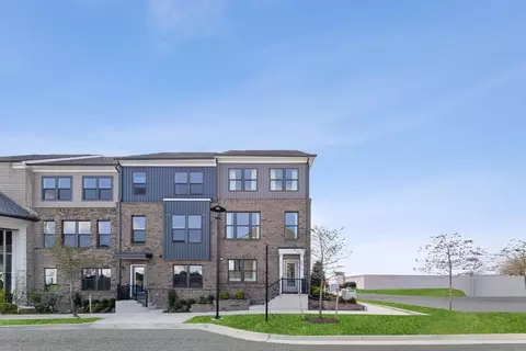 10101 Five Iron Run, Midlothian, VA 23112