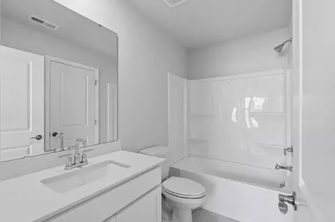 Bath - 5472 Redbud Rd, Lancaster, SC 29720 photo 2 of 6