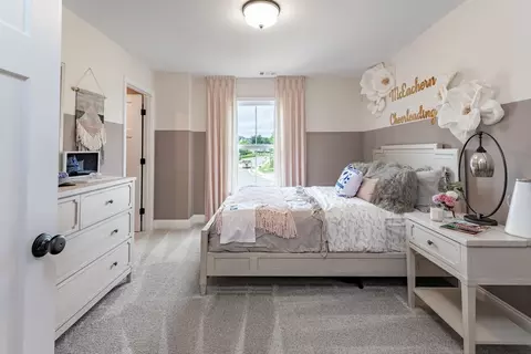 Bedroom - 2705 Buckridge Dr, Cincinnati, OH 45233 photo 9 of 14