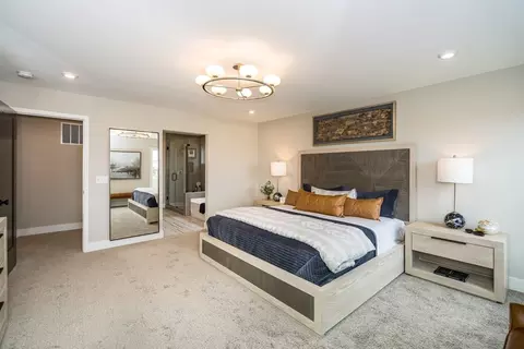 Bedroom - 2705 Buckridge Dr, Cincinnati, OH 45233 photo 5 of 14