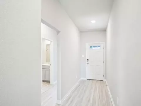 160 Sleep Holw, Jarrell, TX 76537