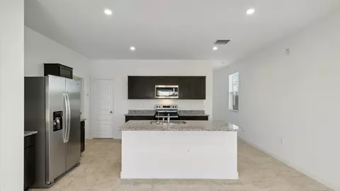 Kitchen - 9648 S Caballo Dr, Apache Junction, AZ 85120 photo 1 of 9