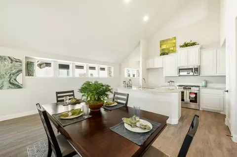 Dining - 112 Sweetwater Dr, Commerce, TX 75428 photo 4 of 4