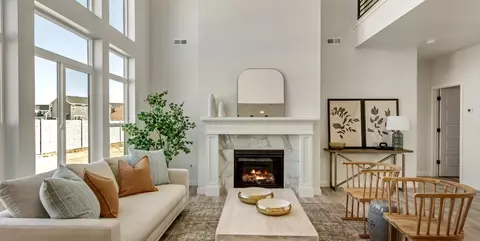 Living - 3381 S 2410 W, Syracuse, UT 84075 photo 1 of 3