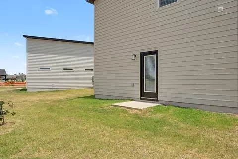 Exterior - 611 Apollo Ave, Centerton, AR 72719 photo 4 of 6