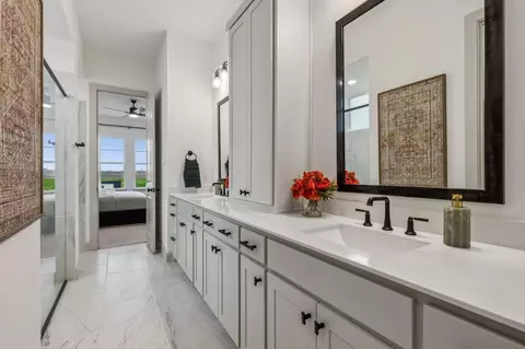 Bath - 2037 Bluestem Rd, Celina, TX 75009 photo 8 of 9