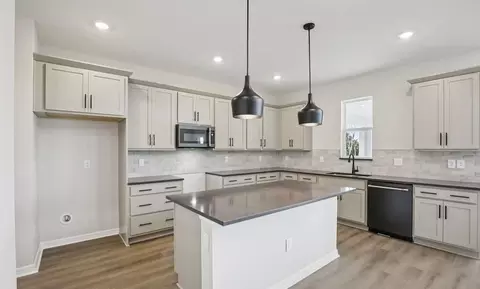 Kitchen - 10164 Hidden Hammock Loop, Parrish, FL 34219 photo 2 of 5