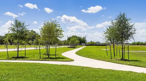 View/Area - 10486 Sugar Mill Dr, Conroe, TX 77306 photo 3 of 3