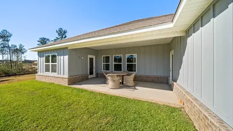 Exterior - 28025 Hallow Trl, Elberta, AL 36530 photo 3 of 8