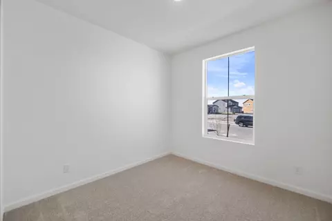 71 W Alpenglow Ln, Stansbury Park, UT 84074