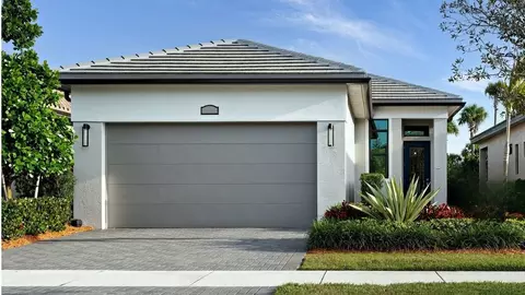 132 SE Via Tirso, Port Saint Lucie, FL 34952