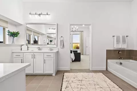 Bath - 601 Trinity St, Van Alstyne, TX 75495 photo 2 of 5