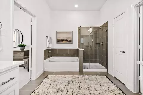 Bath - 601 Trinity St, Van Alstyne, TX 75495 photo 3 of 5