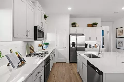 Kitchen - 601 Trinity St, Van Alstyne, TX 75495 photo 2 of 6
