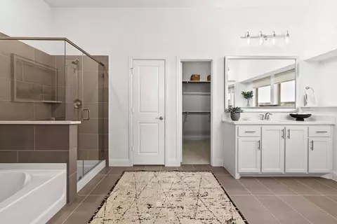 Bath - 601 Trinity St, Van Alstyne, TX 75495 photo 4 of 5